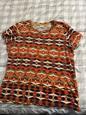 Rafaella Short Sleeve Geometric Print Tee in Orange, Black, White